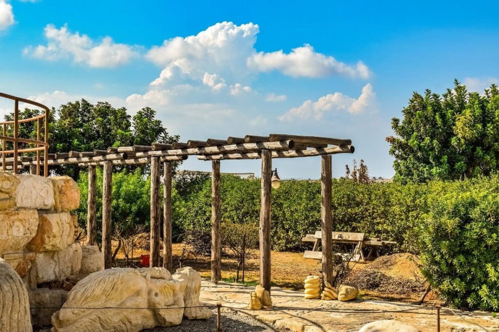 Read more about the article 4 Pergola Maintenance Tips To Keep Your Pergola Looking New For Longer